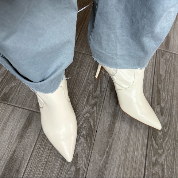 Nine West|White faux leather pointy calf boots w skinny heel,NWT,Size 10••Trendy - Picture 7 of 14